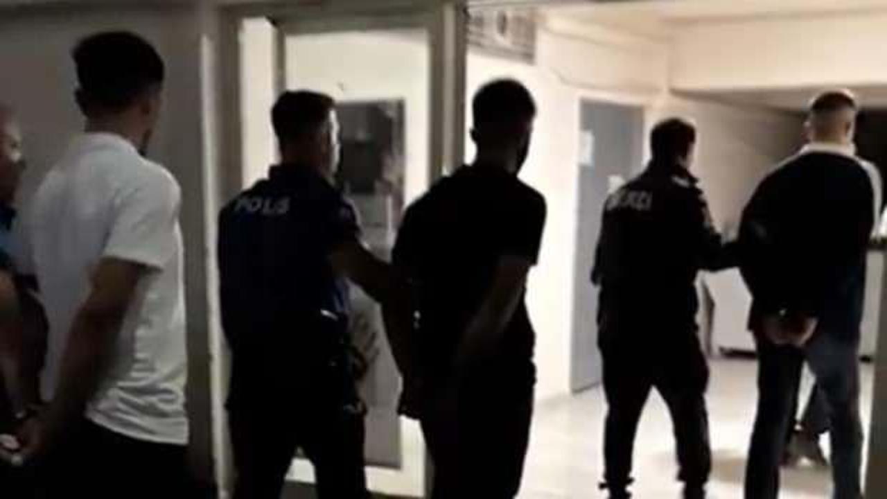 Trafikte bı&ccedil;ak ve kılı&ccedil;larla saldırı! 4 kişi g&ouml;zaltına alındı