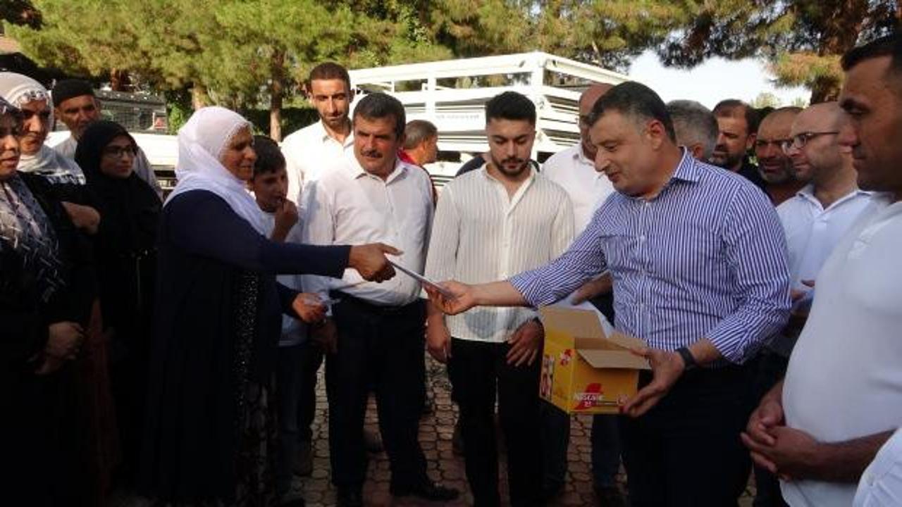 Yaptığı ilginç bağışla 10 ailenin hayır duasını aldı 