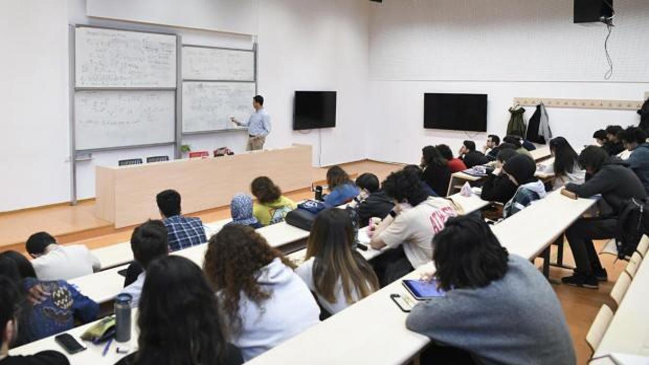 Devlet himayesindeki gençler üniversiteli oldu