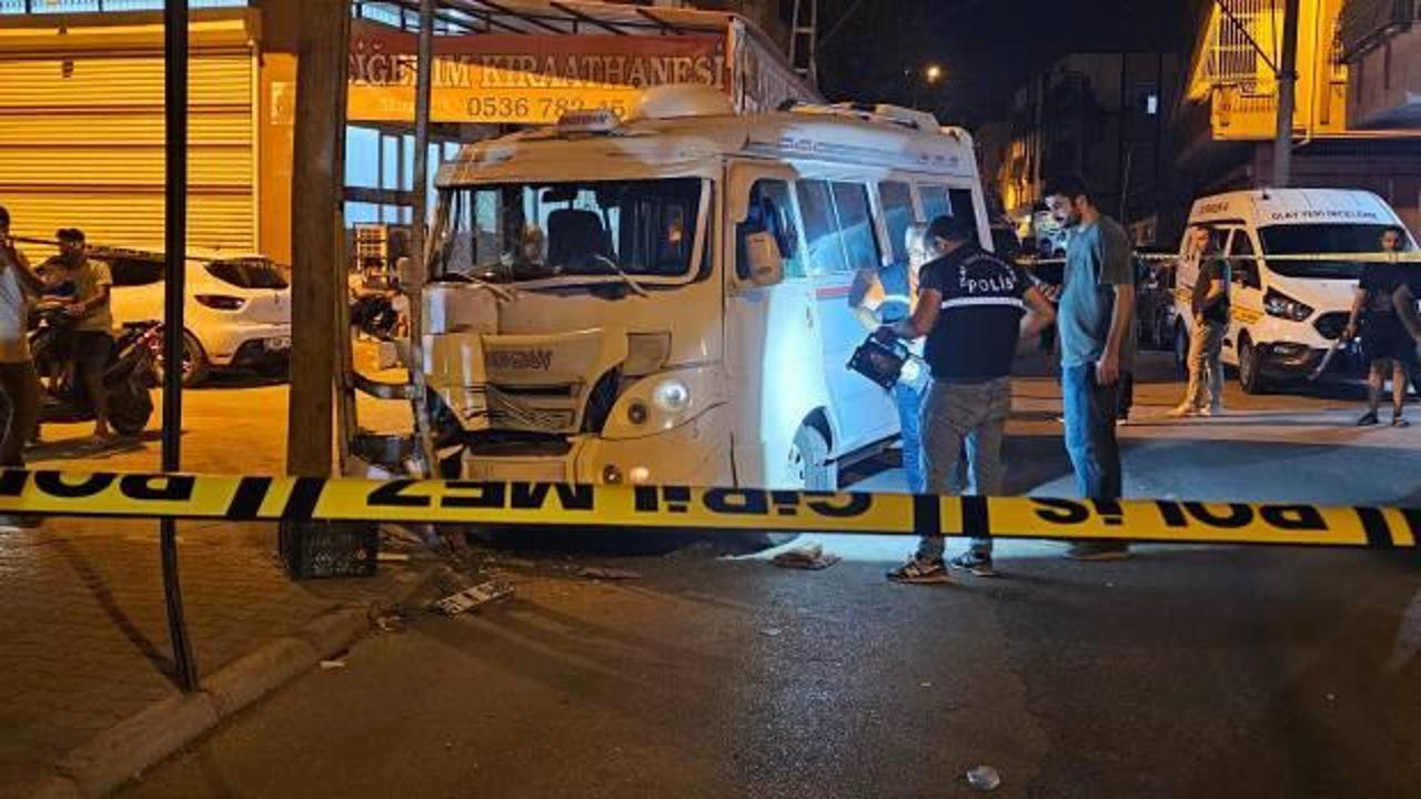 Dolmuş şoförü, direksiyon başında uğradığı silahlı saldırıda hayatını kaybetti
