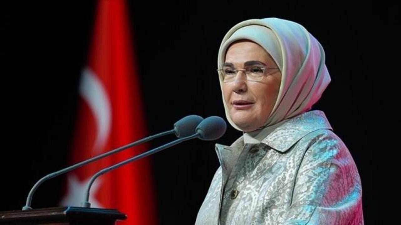 Emine Erdoğan'dan 30 Ağustos mesajı