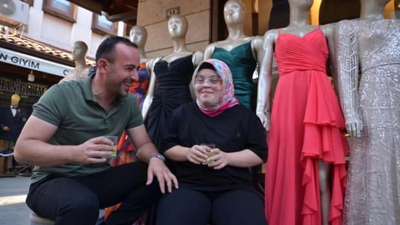 Tarihi çarşının gülü Merve: Sevgisiyle engelleri aşıyor