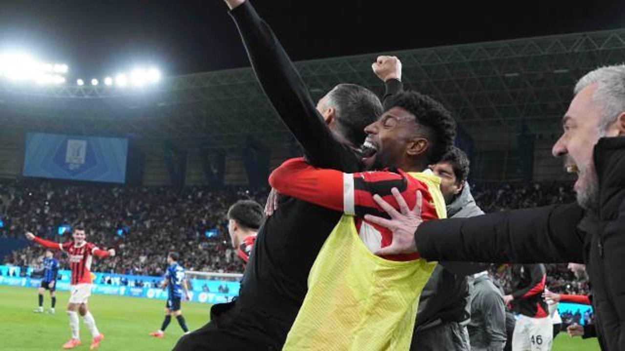 Tam 13 kupası var: Fenerbahçe dünyaca ünlü teknik direktörü istiyor
