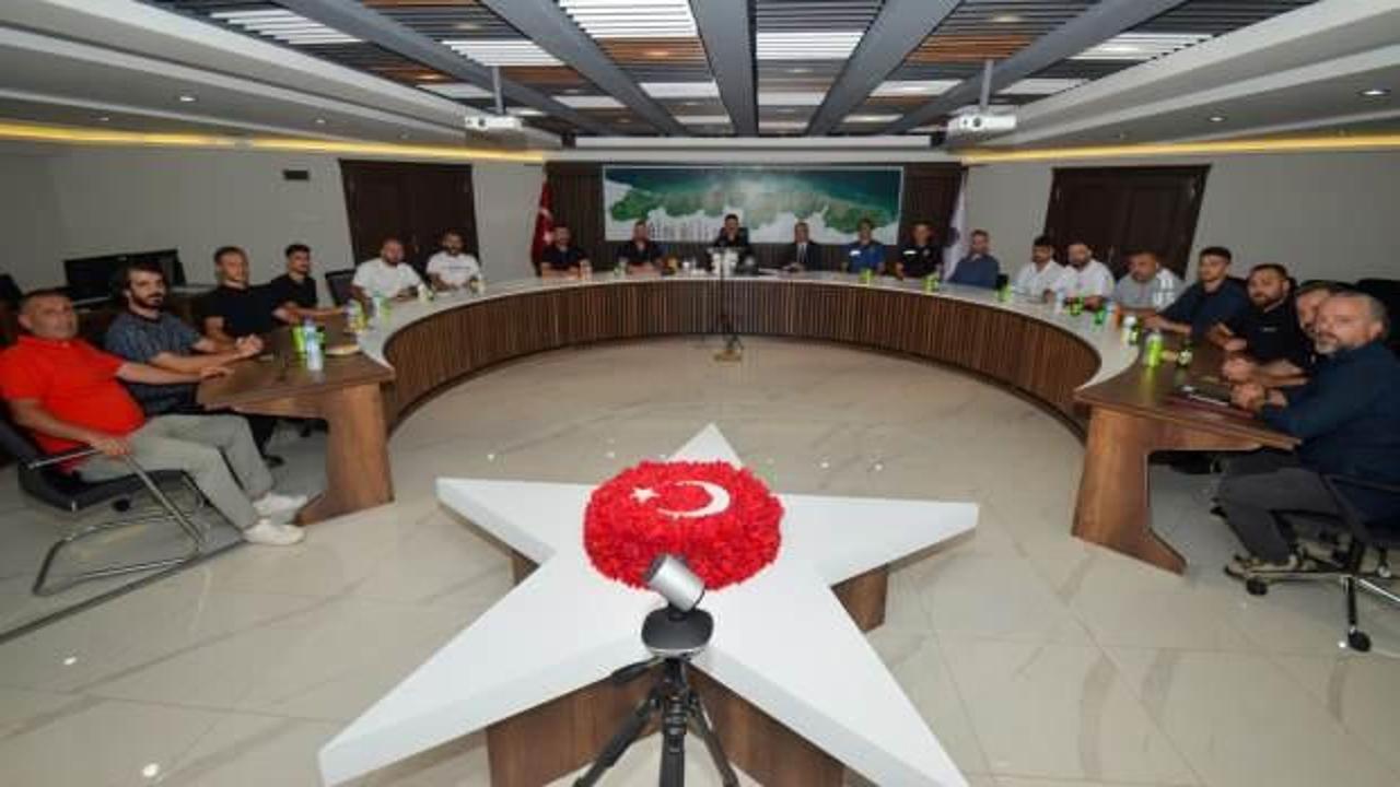 Trabzon Emniyeti, taraftar gruplarıyla güvenlik toplantısı yaptı