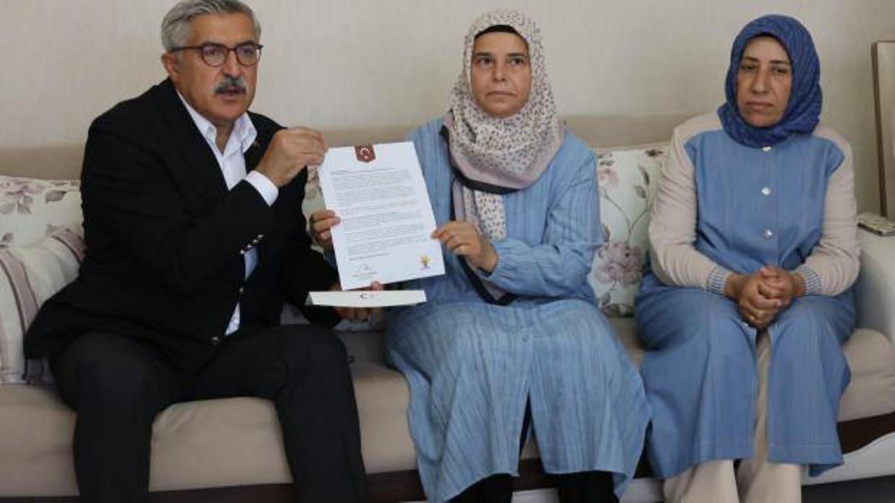 AK Partili Yayman, Hatay&rsquo;da şehit ailesini ziyaret etti