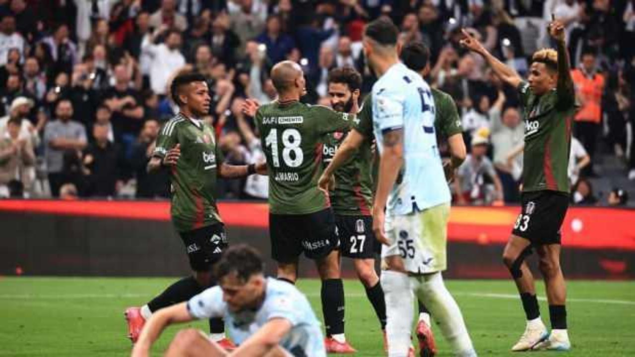 Beşiktaş'a b&uuml;y&uuml;k umutlarla gelmişti: Ayrılık resmiyet kazandı