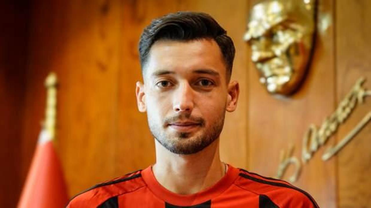 Beşiktaş'ta bir ayrılık daha! Süper Lig ekibine imza attı