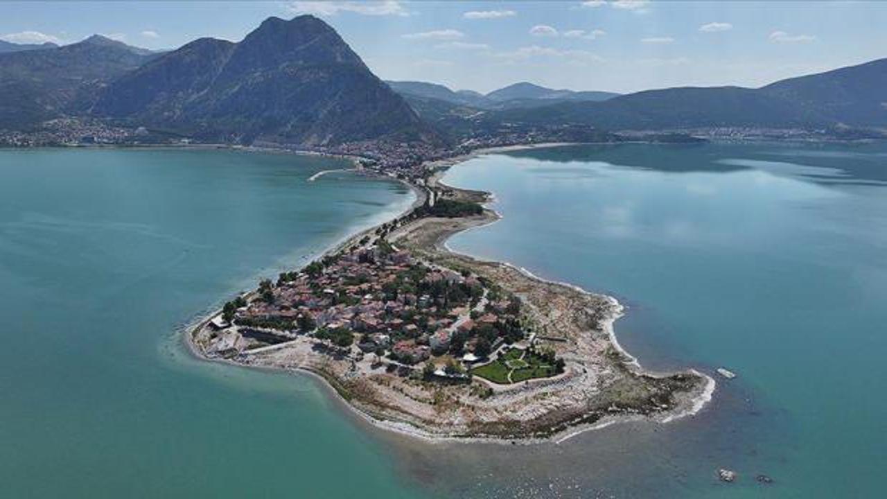 Eğirdir G&ouml;l&uuml;'ne can suyu verecek proje i&ccedil;in imzalar atıldı