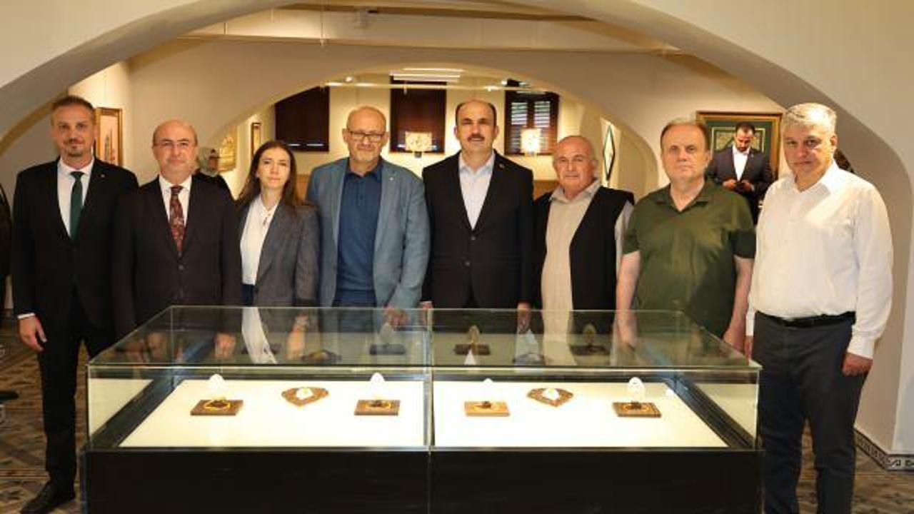 Konya Büyükşehir'in "Narinden Nazenine; Sanatın Zarafeti" isimli sergi açıldı