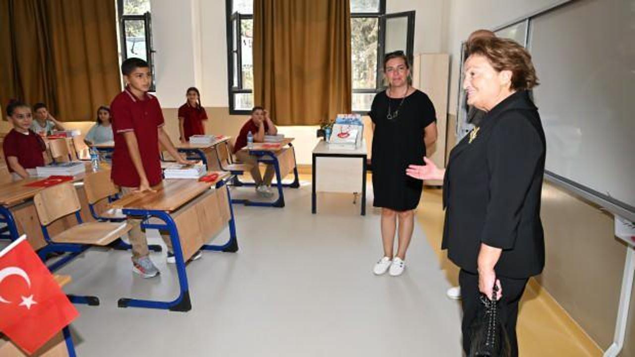 Hatay A. Mesut Yılmaz Ortaokulu törenle açıldı