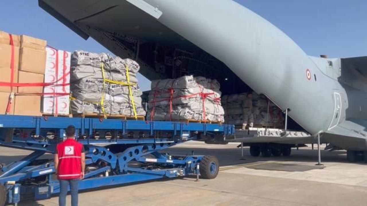 Türkiye'den Afganistan'a yardım götüren uçak havalandı