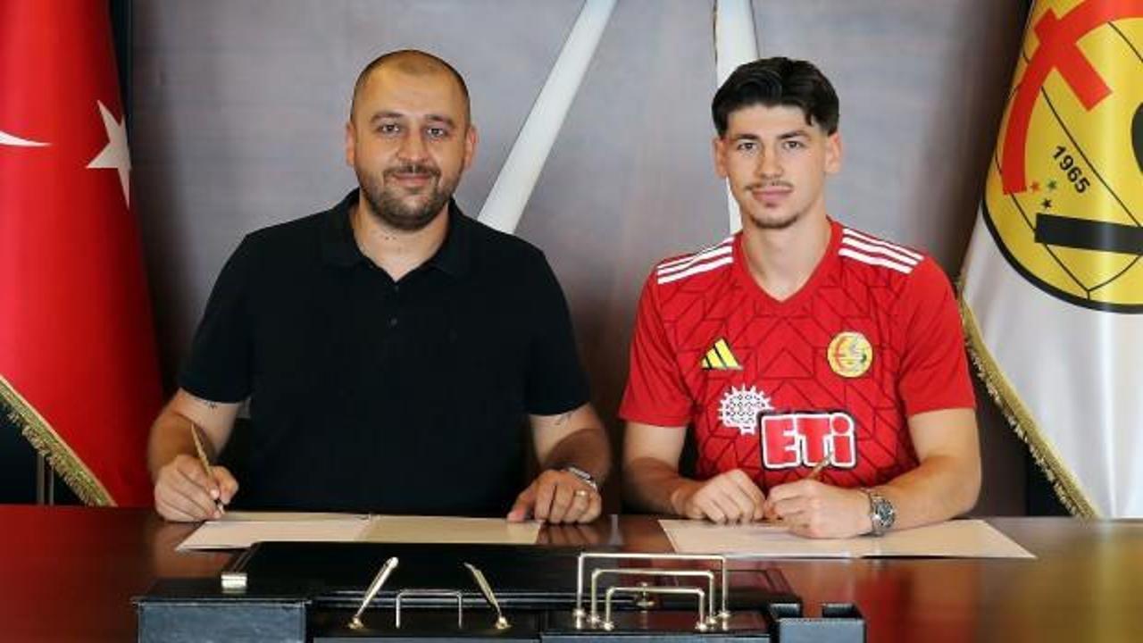 21 yaşında Süper Lig'i bıraktı, 3. Lig ekibine transfer oldu