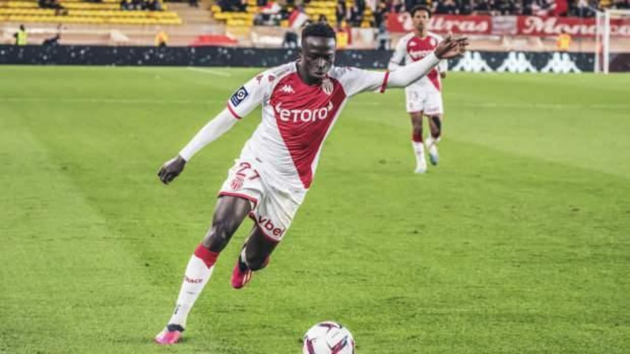 Fransızlar açıkladı! Süper Lig'in 2 devi transferde karşı karşıya