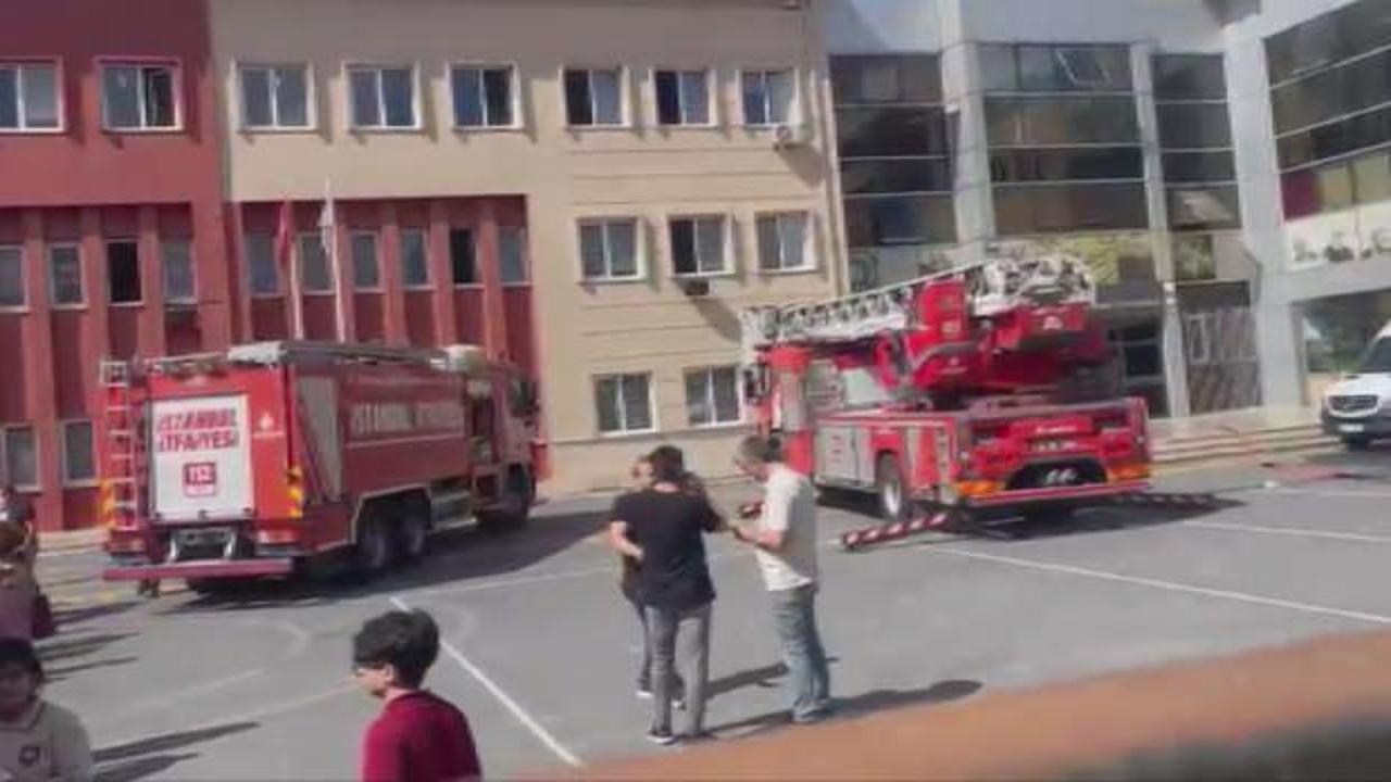 Başakşehir'de okulda yangın paniği
