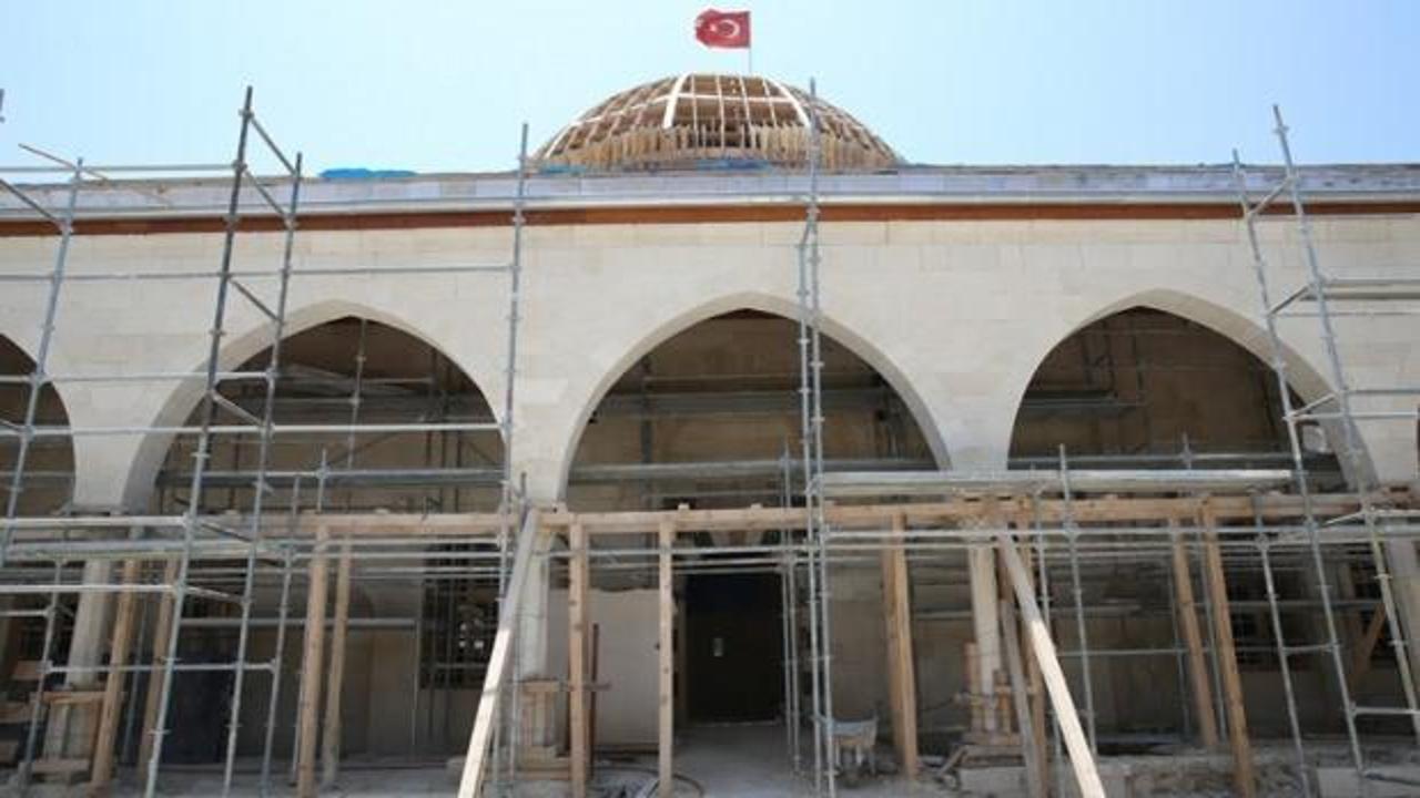Depremde ağır hasar alan Habib-i Neccar Camii ayağa kaldırılıyor 