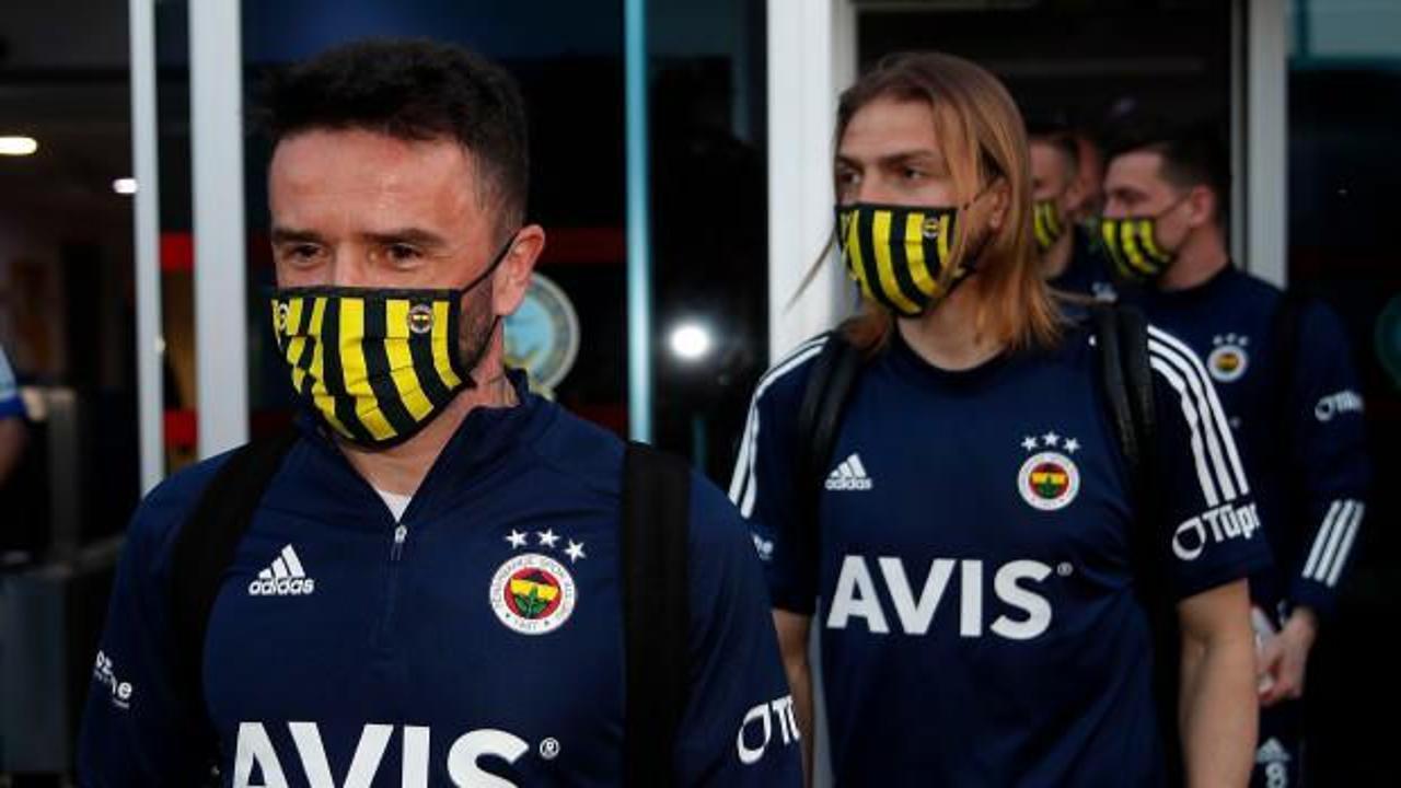 Fenerbah&ccedil;e efsanesi kul&uuml;be geri d&ouml;nd&uuml;: Yardımcı antren&ouml;rl&uuml;k yapacak