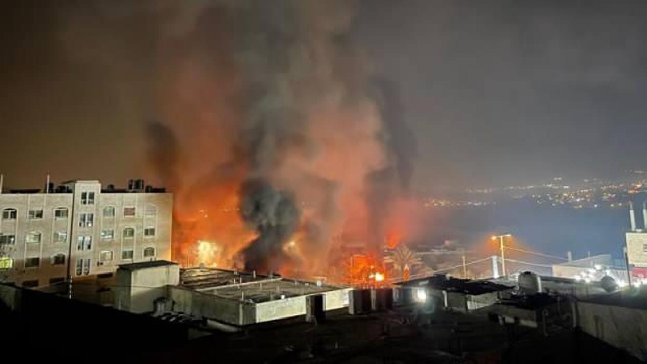 İsrail bu kez sebze halini hedef aldı... Batı Şeria'da 30 dükkan yıkıldı! 