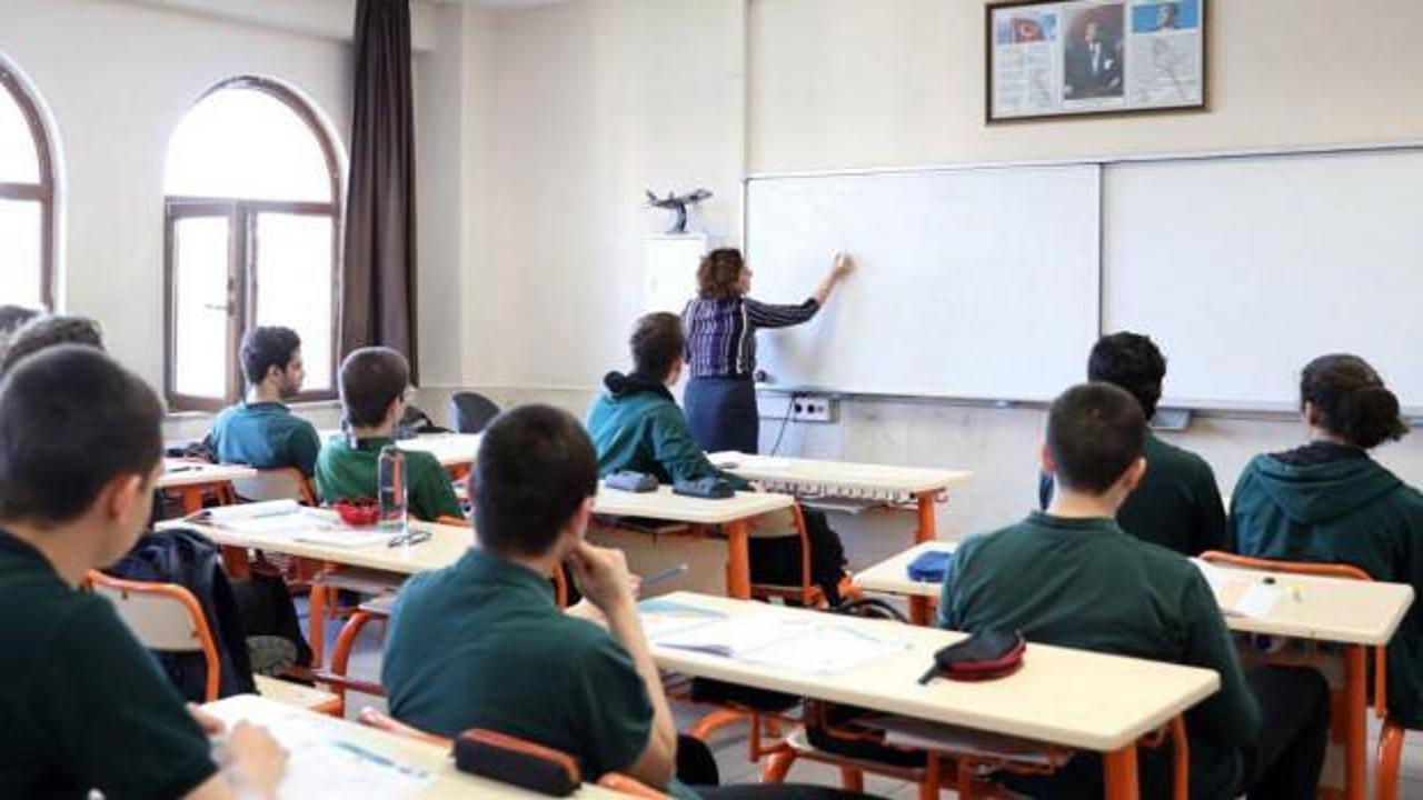 İstanbul'da trans öğretmen rezaleti: Soruşturma başlatıldı, görevden alındı