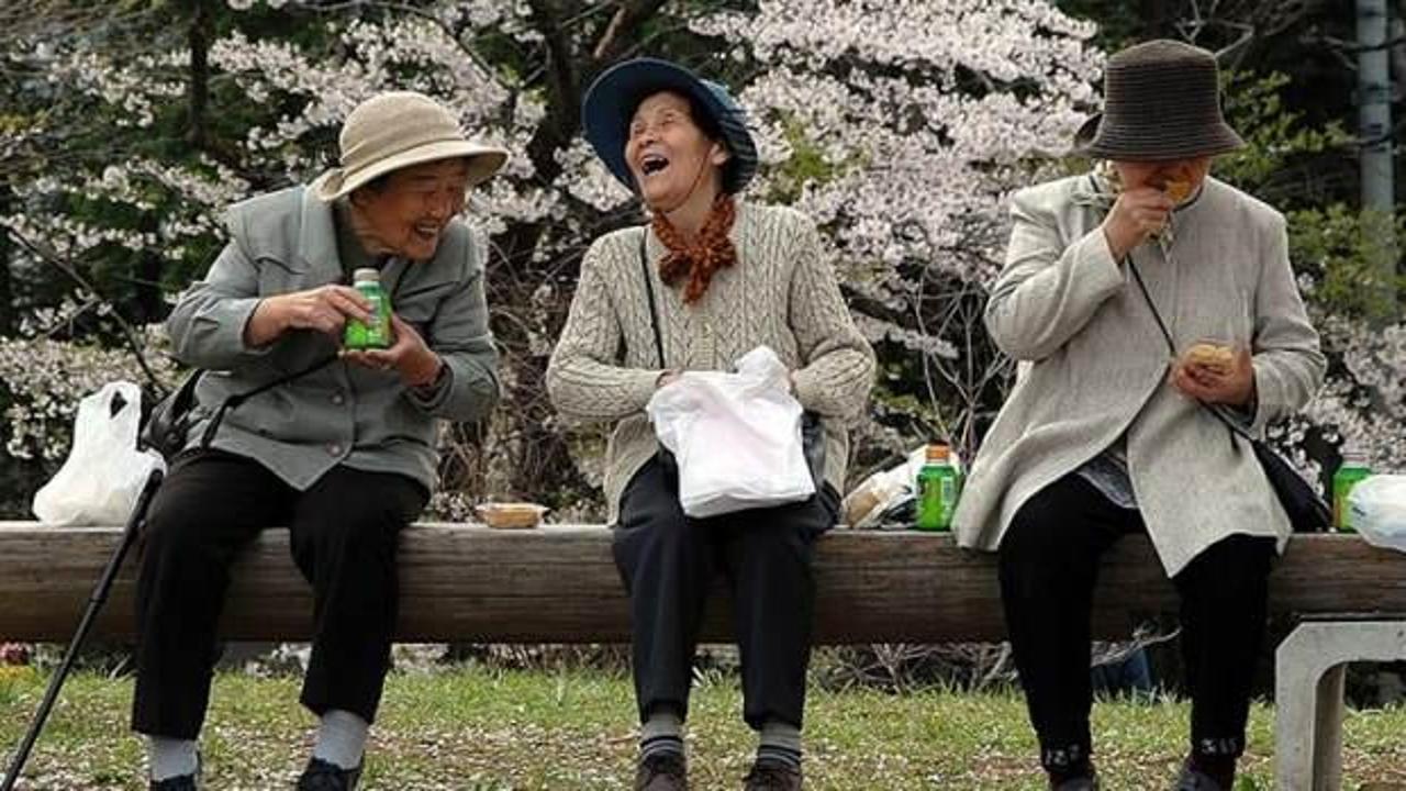 Japonya'da 100 yaş üstü insan sayısı 100 bini geçti