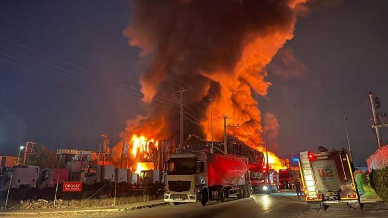 Kocaeli'de lojistik deposunda yangın