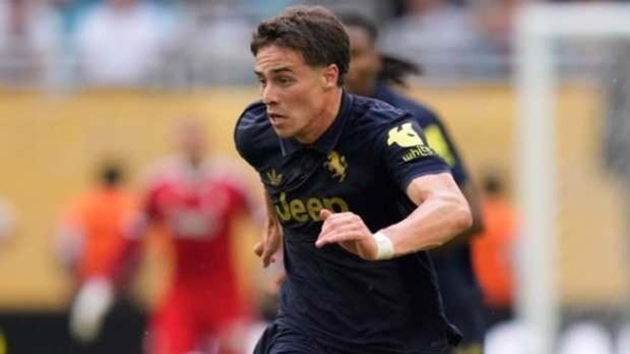 Milli futbolcu Kenan Yıldız'a büyük gurur! En iyi o seçildi