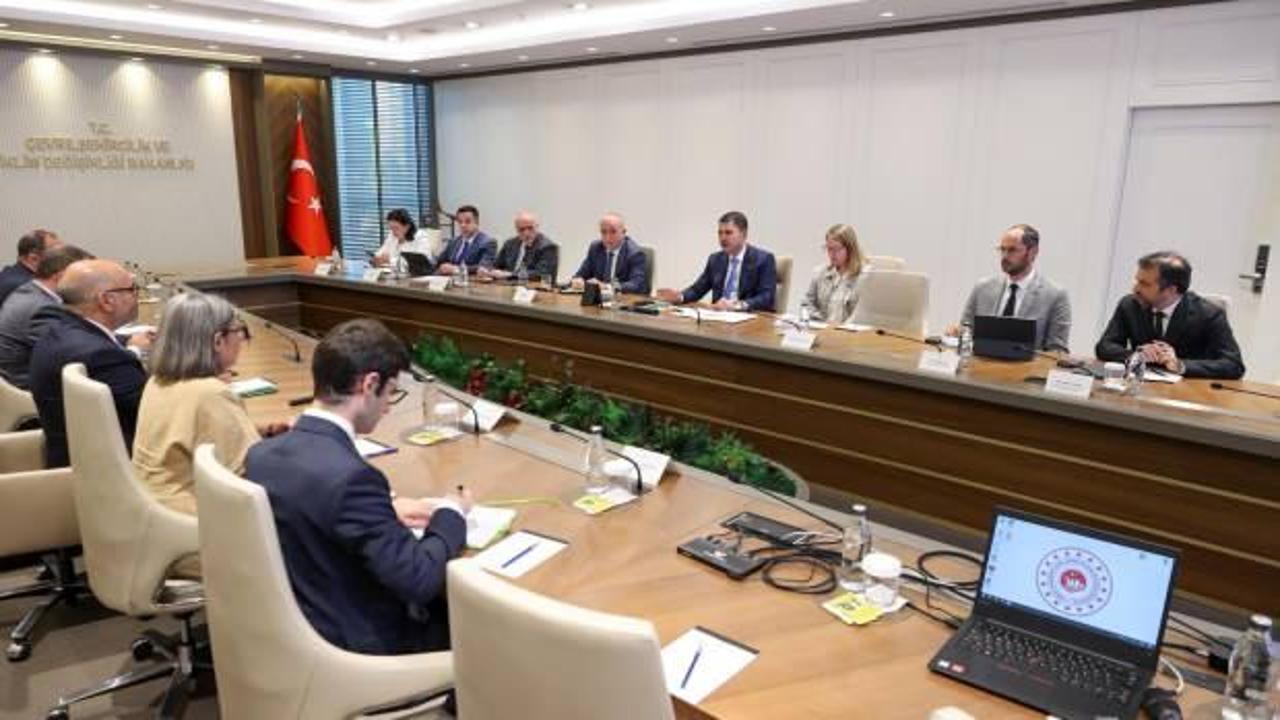 Portekizli Bakan deprem b&ouml;lgesindeki &ccedil;alışmalara hayran kaldı