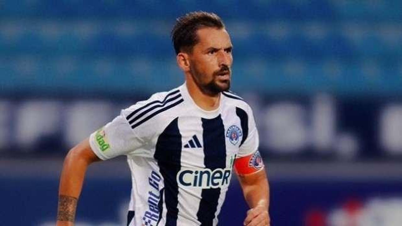 Süper Lig ekibi 34'lük oyuncusuyla yollarını ayırdı