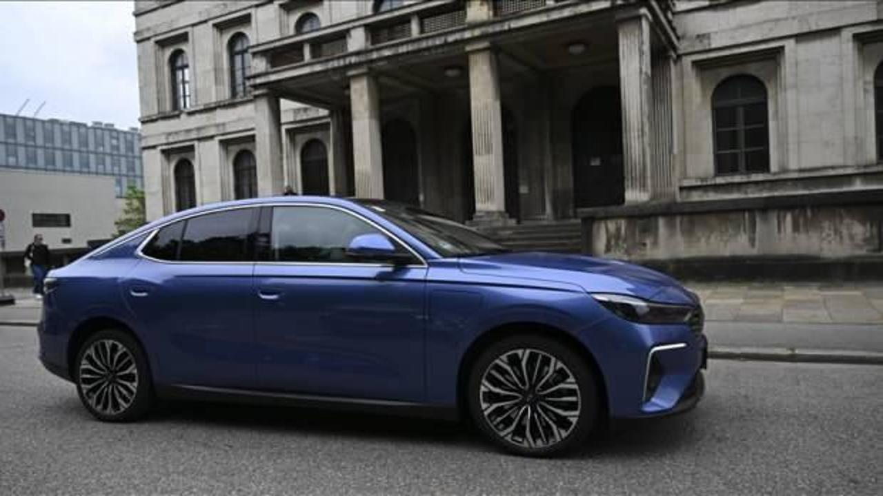 Togg'un M&uuml;nih sokaklarındaki test s&uuml;r&uuml;şleri devam ediyor