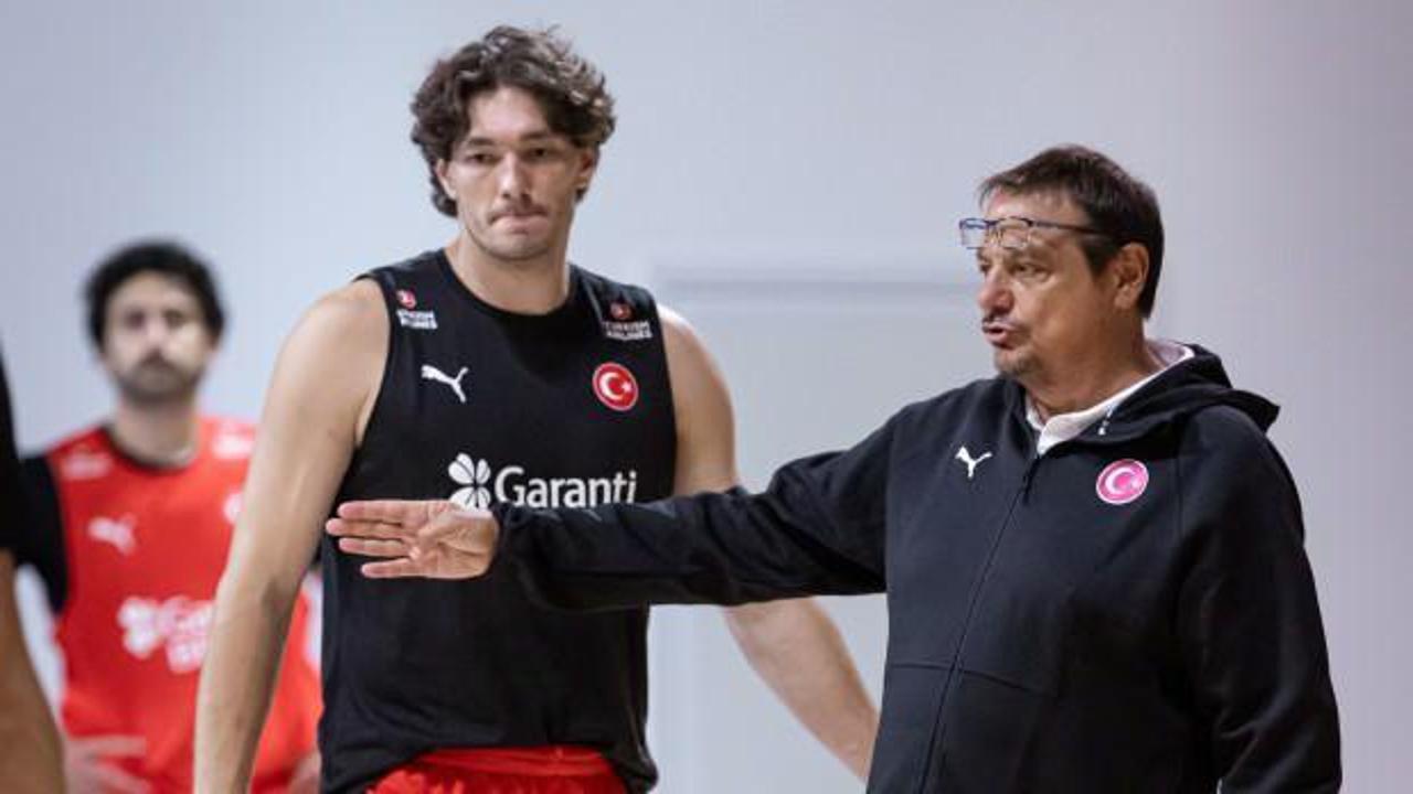 Yarı final &ouml;ncesi can sıkan haber! Ergin Ataman 'Sakatlığı ciddi' diyerek duyurdu