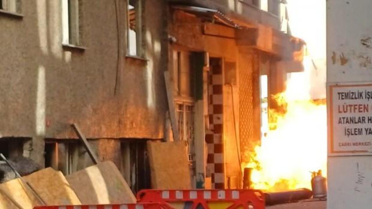 Zeytinburnu'nda panik anları! Daireden alevler yükseldi!