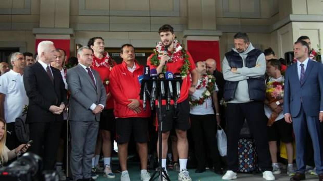 Alperen Şengün 'Sözümüzü tutacağız' diyerek açıkladı! 'O kupayı getireceğiz'
