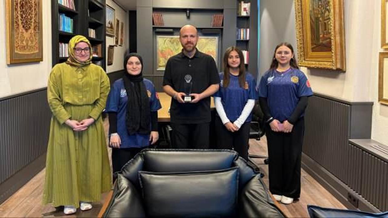 Çekmeköy Şehit Ömer Halisdemir Kız Anadolu İHL, Drone Soccer'da Türkiye 4.'sü oldu