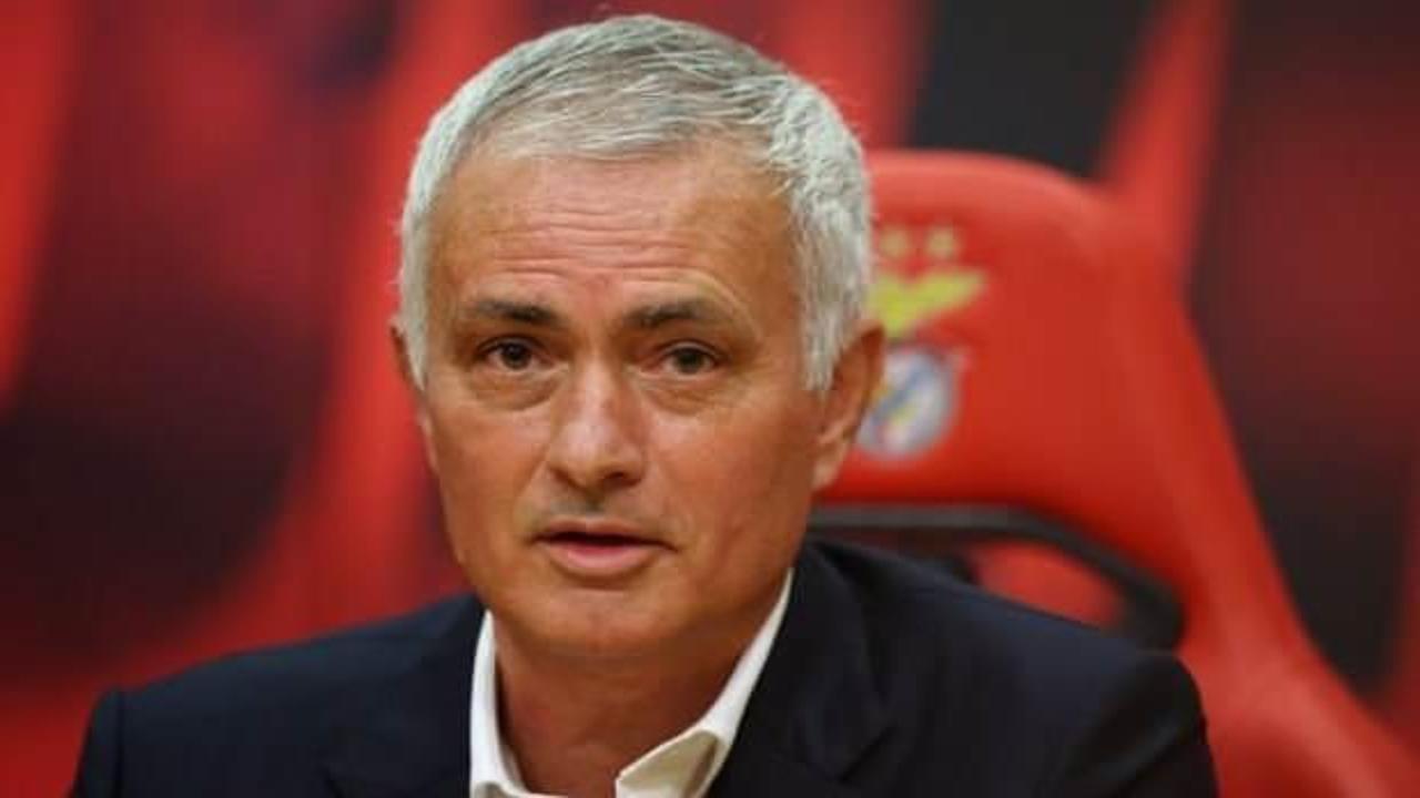Futbol tarihinde görülmemiş manevra! Mourinho Şampiyonlar Ligi'nde