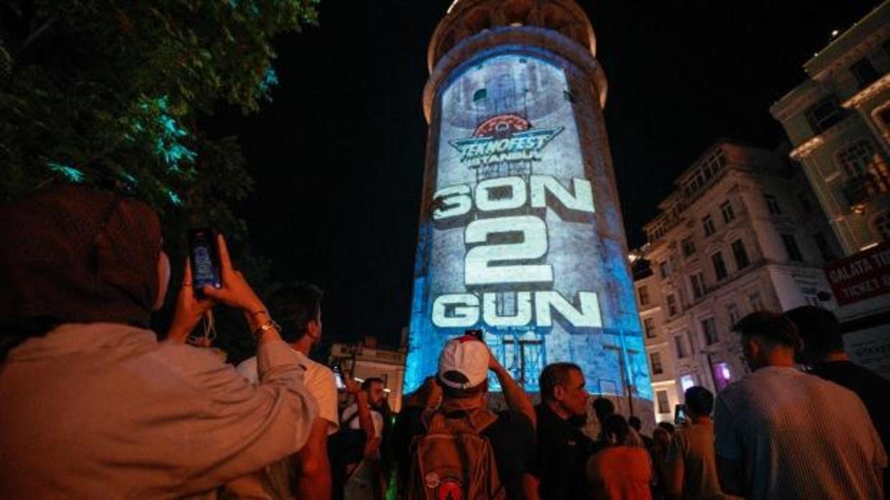 Galata Kulesi TEKNOFEST’in Işığıyla Parladı