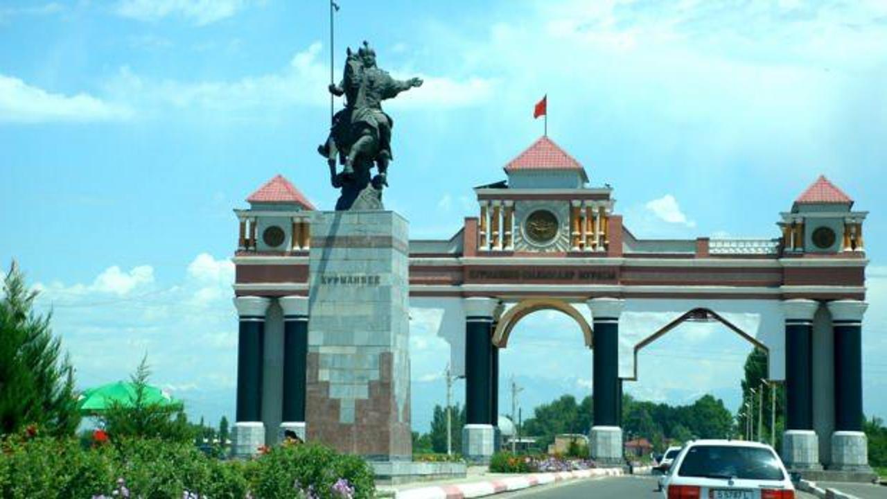 Kırgızistan’ın Celal-Abad şehrine milli kahraman "Manas"ın adı verildi