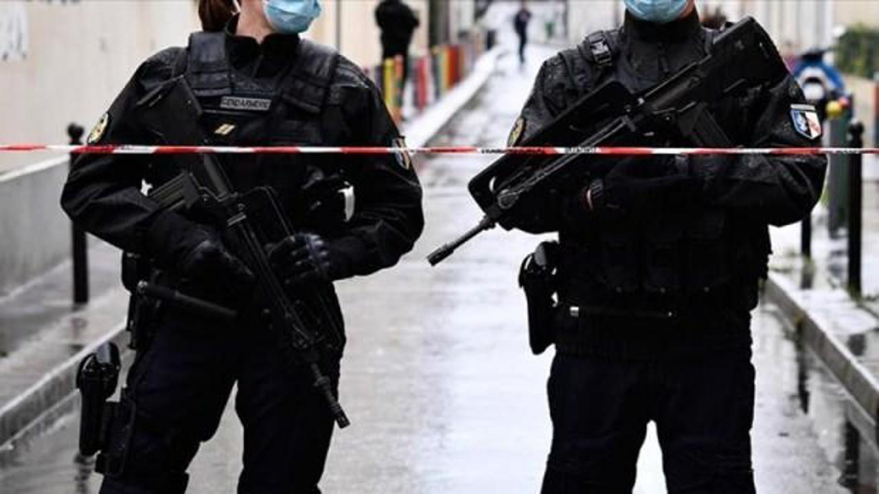 Paris'te müze hırsızlığı! 700 bin dolarlık altın vurgunu! 