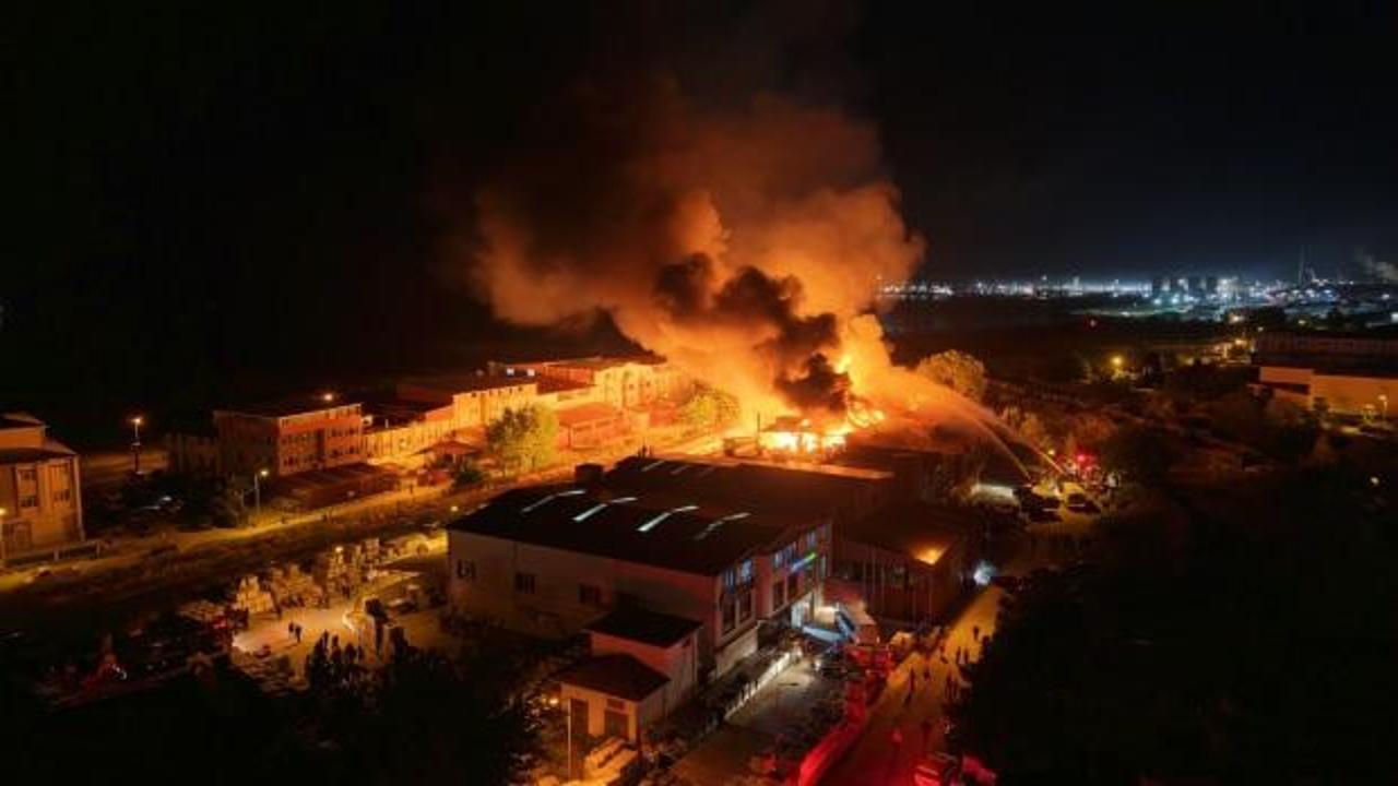 Samsun'da fabrika yangını havadan görüntülendi