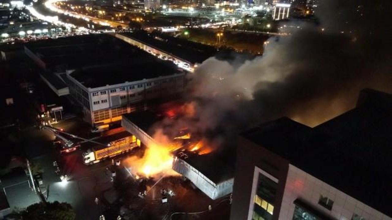 Son dakika: Başakşehir'deki korkutan yangın s&ouml;nd&uuml;r&uuml;ld&uuml;