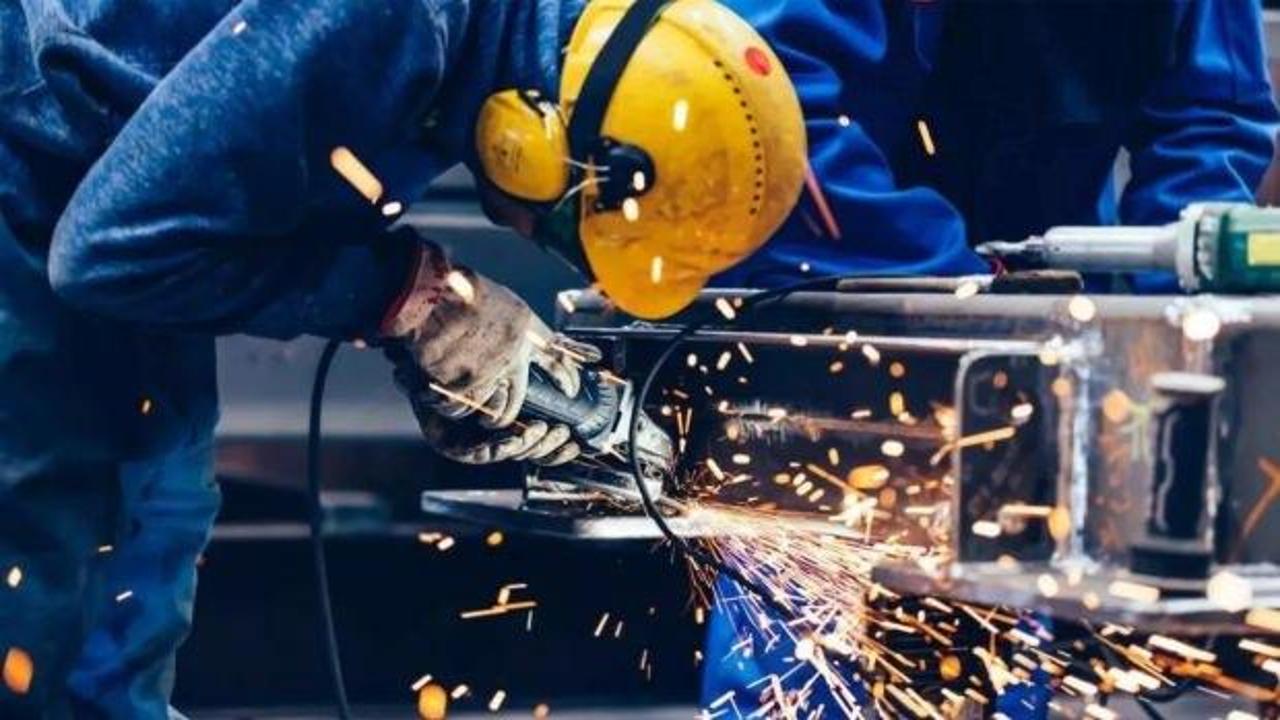 T&Uuml;İK a&ccedil;ıkladı: &Uuml;cretli &ccedil;alışan sayısında artış!