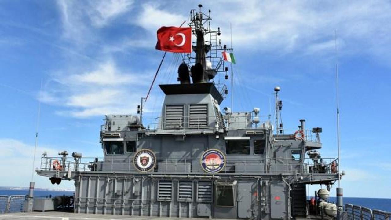 TCG Alemdar'dan Yunanistan'a göz dağı! Her an göreve hazır!
