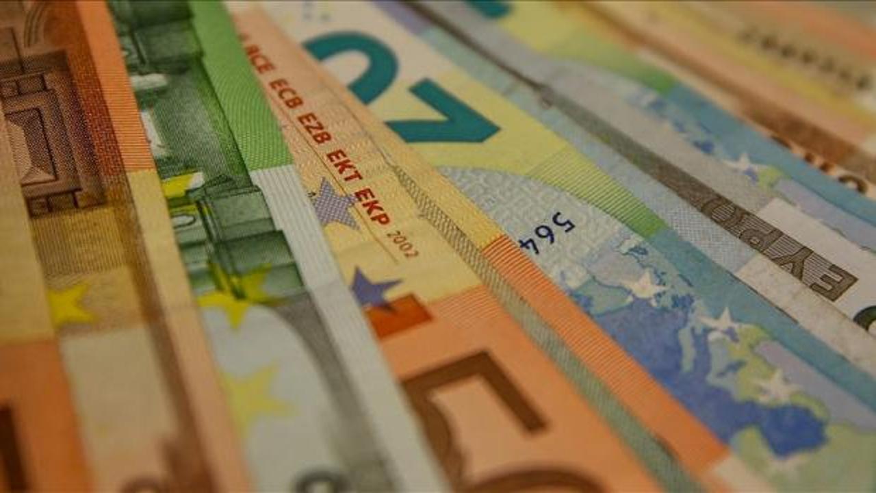 Avro Bölgesi'nde düşük faiz oranları banka kredilerini artırıyor