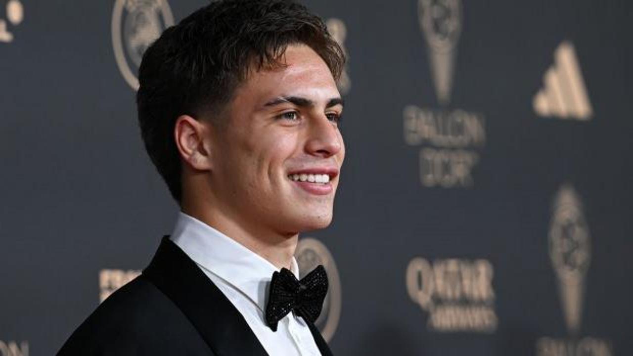 D&uuml;nyanın en iyi gen&ccedil; oyuncuları a&ccedil;ıklandı! Milli yıldıza b&uuml;y&uuml;k onur