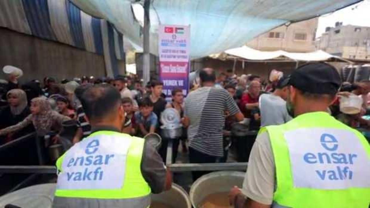 Ensar Vakfı'ndan Gazze'de anlamlı yardım: Sıcak yemek dağıtımı yapıldı