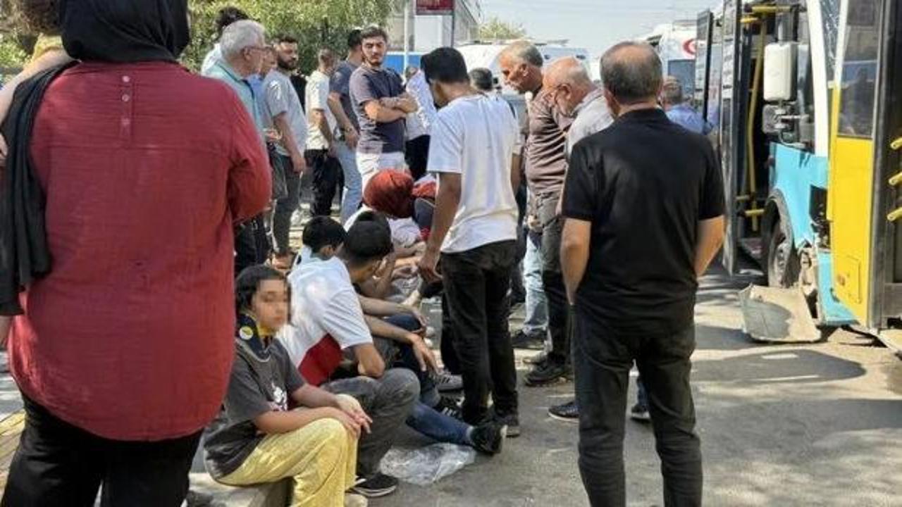 Freni patlayan minib&uuml;s, durakta bekleyen halk otob&uuml;s&uuml;ne &ccedil;arptı: &Ccedil;ok sayıda yaralı 