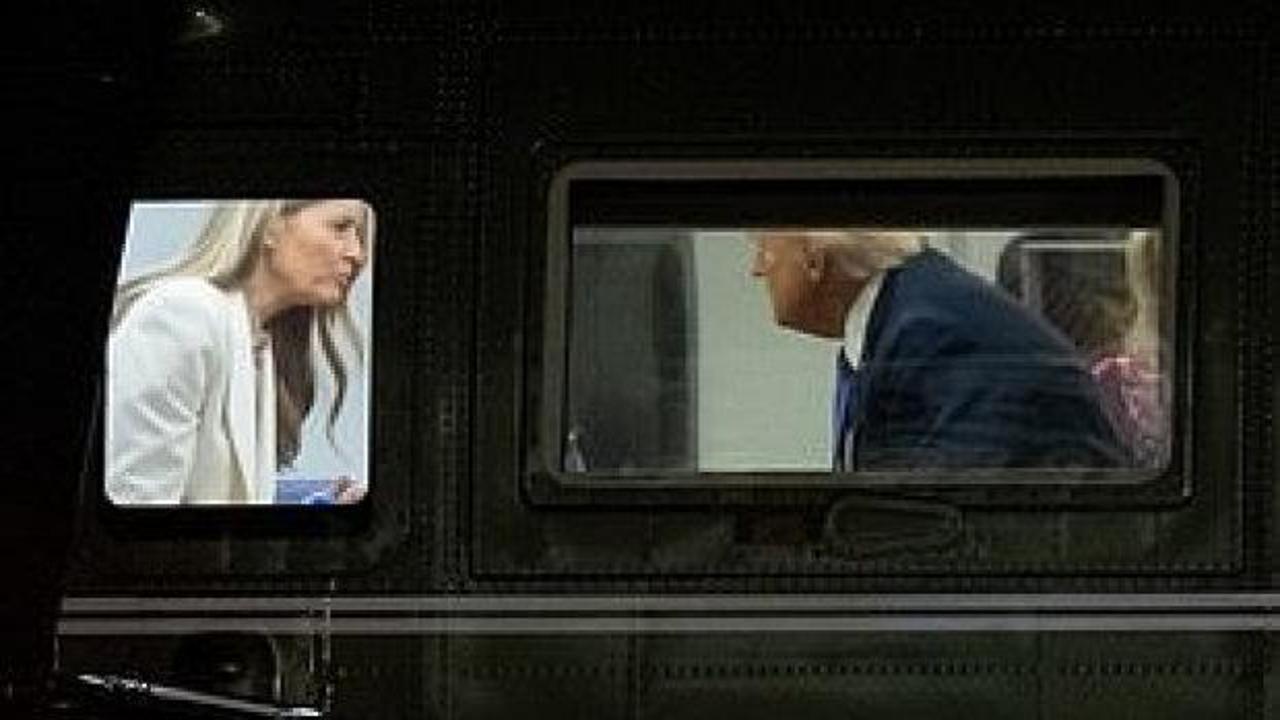 Helikopterde tartışma! Trump'ın Melania'ya ne söylediği belli oldu