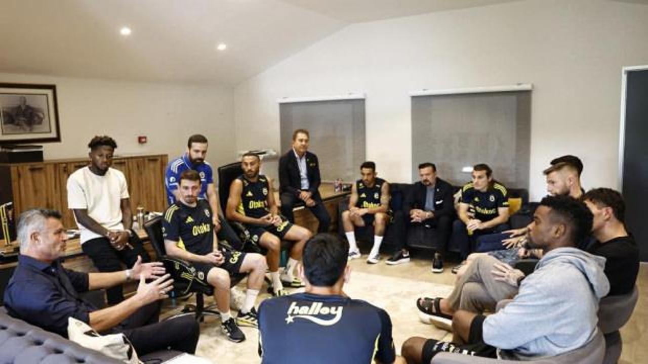 Sadettin Saran futbolcularla bir araya geldi