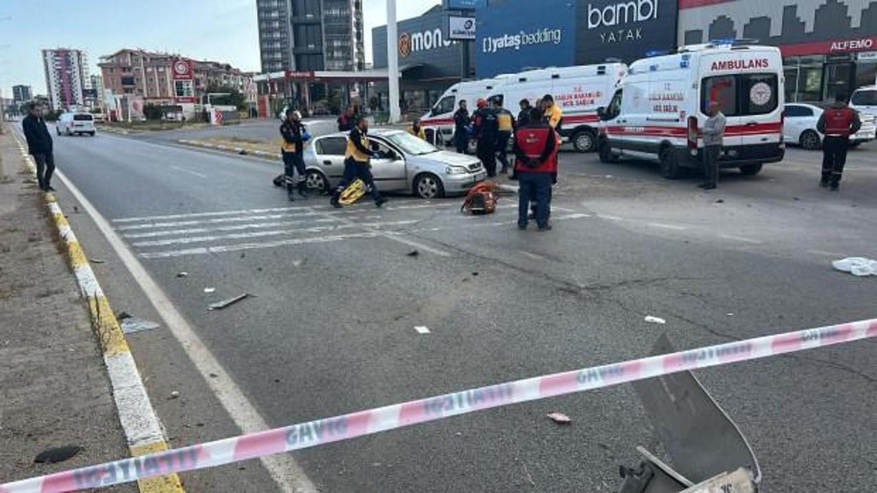 Sivas'ta feci kaza! İki otomobil çarpıştı: 1 ölü, 3 yaralı
