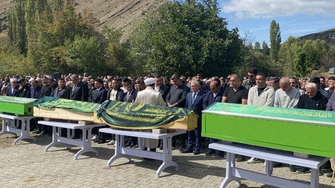 Sivas'ta kazada ölen 4 kişi toprağa verildi