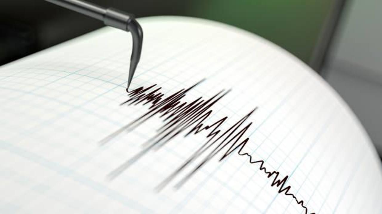 Son dakika: İzmir'de korkutan deprem!