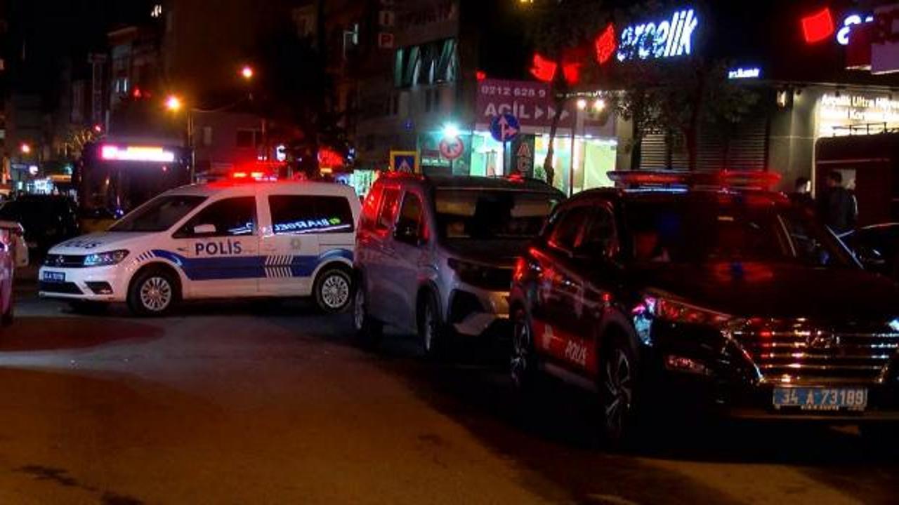 Bağcılar’da otomobile silahlı saldırı: 2 yaralı